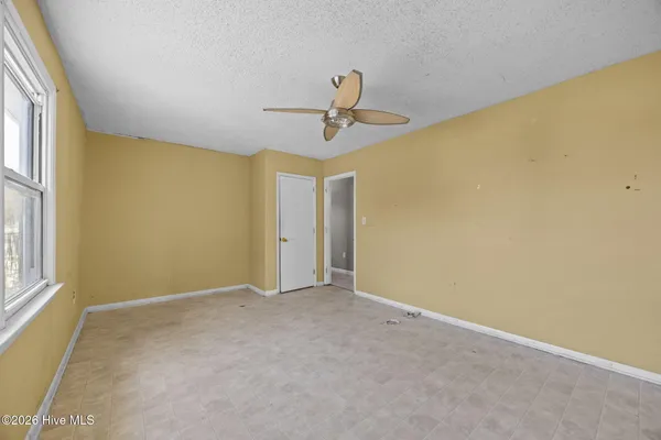 $395,000 | 2501 Avery Street, Morehead City, NC 28557