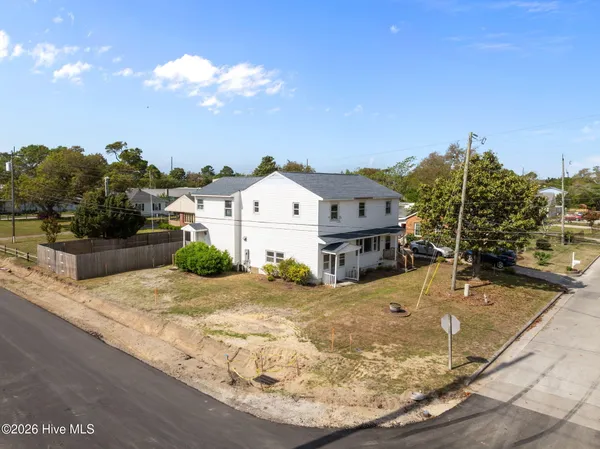 $395,000 | 2501 Avery Street, Morehead City, NC 28557