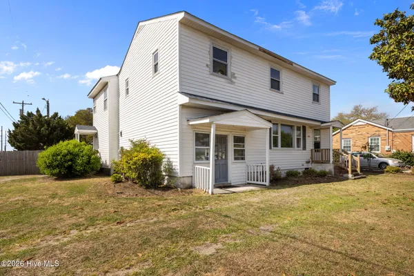 $395,000 | 2501 Avery Street, Morehead City, NC 28557
