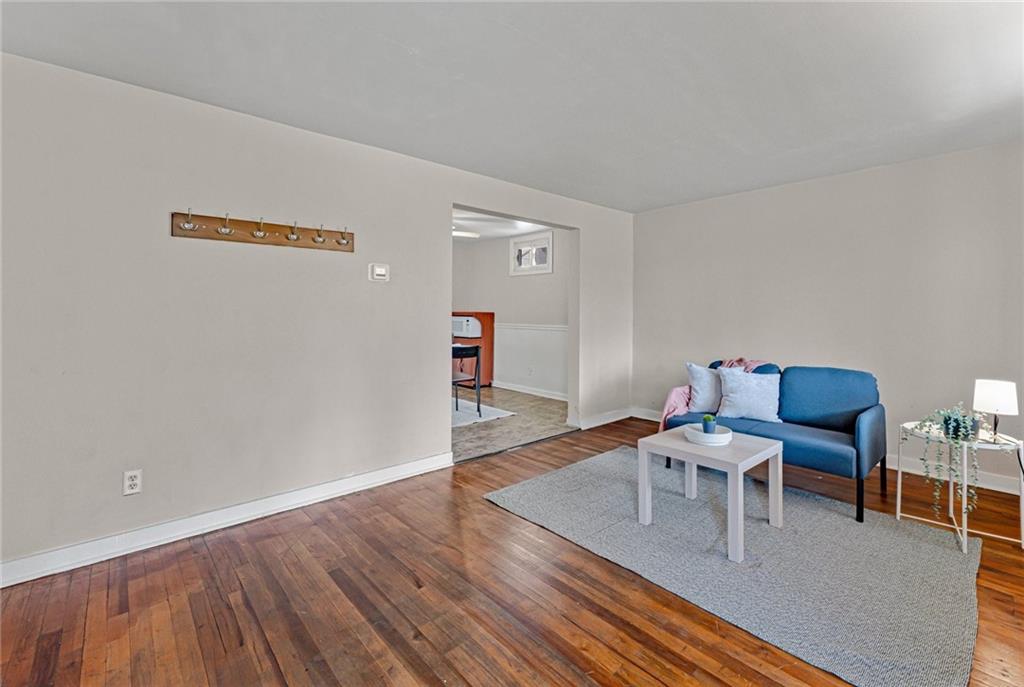 714 Springfield Street Pittsburgh, PA 15220 - Photo 3 of 23 Gallery Image 3