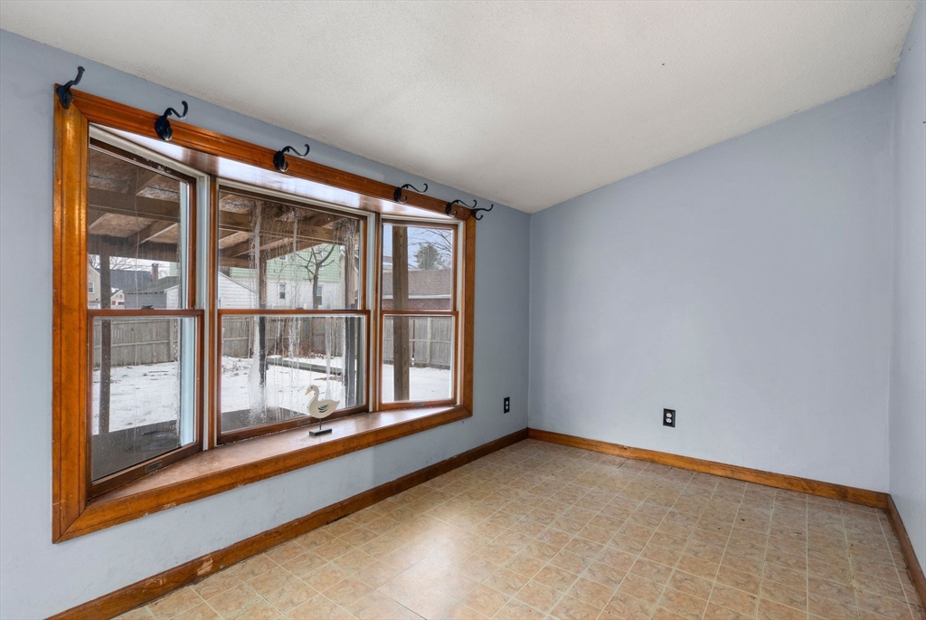 52 Merrimac Avenue Springfield, MA 01104 - Photo 15 of 29 Gallery Image 15