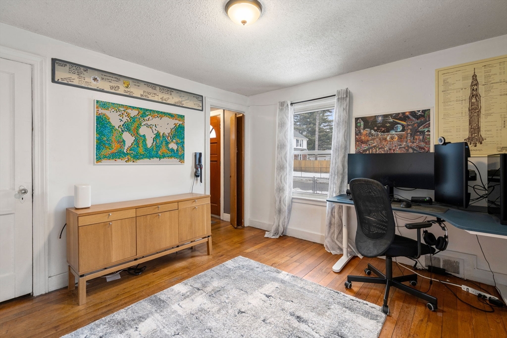 52 Merrimac Avenue Springfield, MA 01104 - Photo 6 of 29 Gallery Image 6