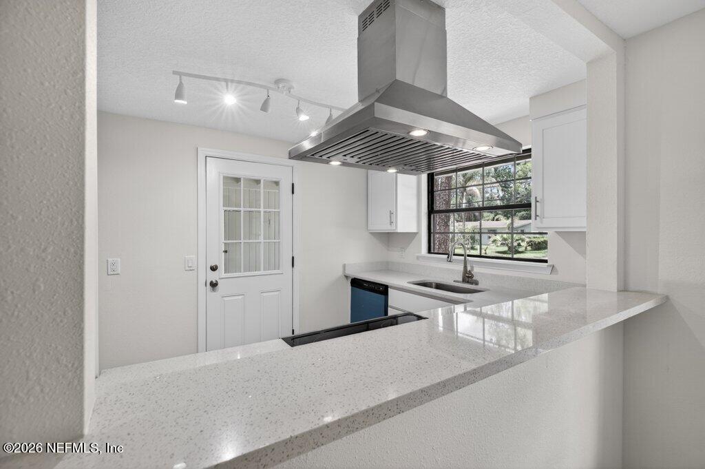4266 Springwood Road Jacksonville, FL 32207 - Photo 16 of 52 034-4266SpringwoodRoad-Jacksonville-FL-3