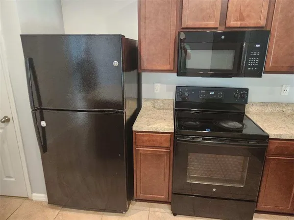 $2,200 | 5274 Oakland Lake Circle, Fort Pierce, FL 34951