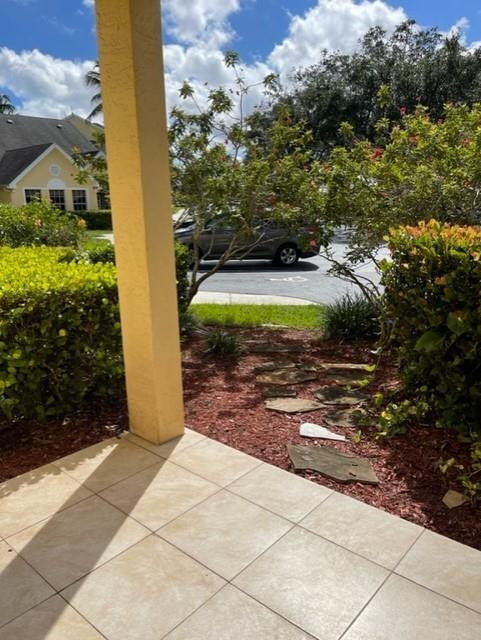 6283 La Costa Drive, Unit D Boca Raton, FL 33433 - Photo 3 of 7 Photo 3