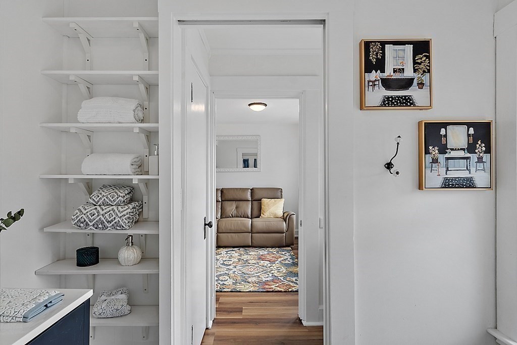 26 Madison Square Gloucester, MA 01930 - Photo 5 of 27