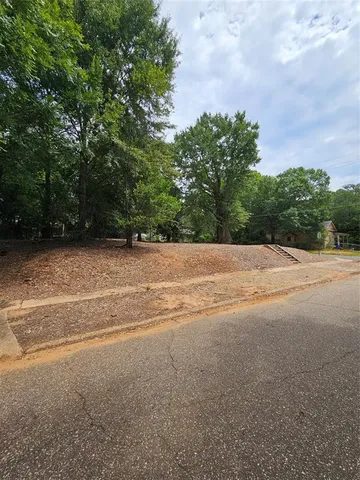 a view of a tennis court