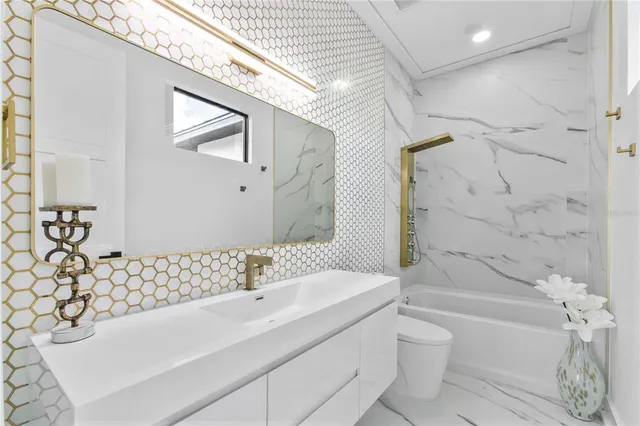 $4,995,000 | 2121 Bayou Grande Boulevard Northeast, St. Petersburg, FL 33703