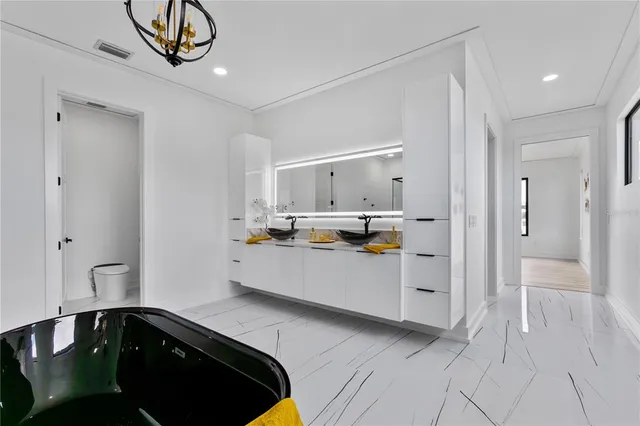 $4,995,000 | 2121 Bayou Grande Boulevard Northeast, St. Petersburg, FL 33703