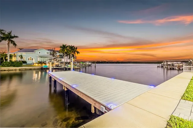 $4,995,000 | 2121 Bayou Grande Boulevard Northeast, St. Petersburg, FL 33703