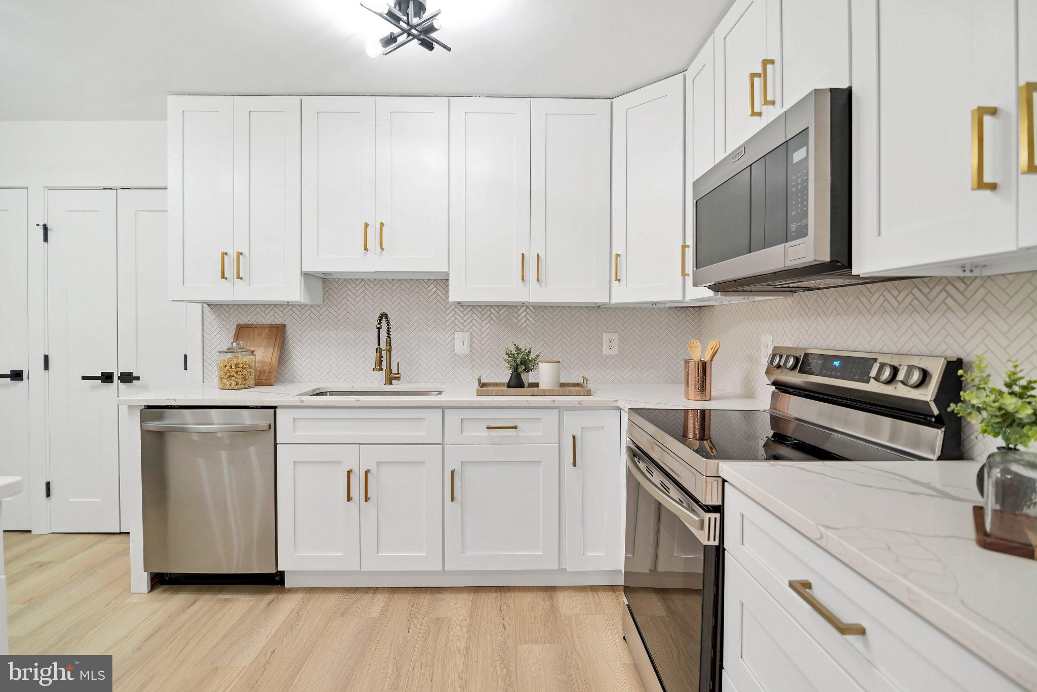 6101 Edsall Road, Unit 602 Alexandria, VA 22304 - Photo 2 of 37 Gallery Image 2
