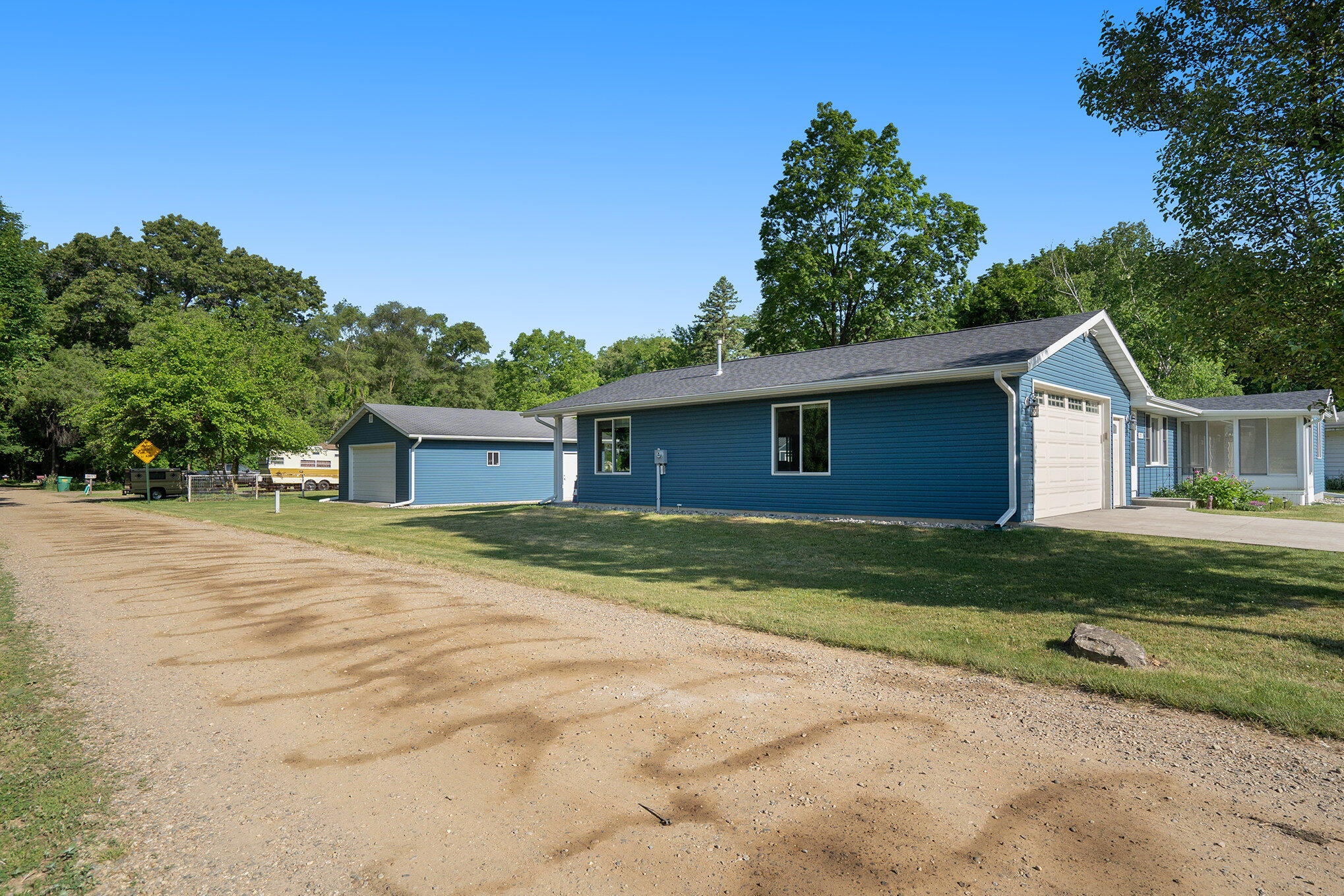20256 Highway 60 Three Rivers, MI 49093 - Photo 2 of 37 60 39