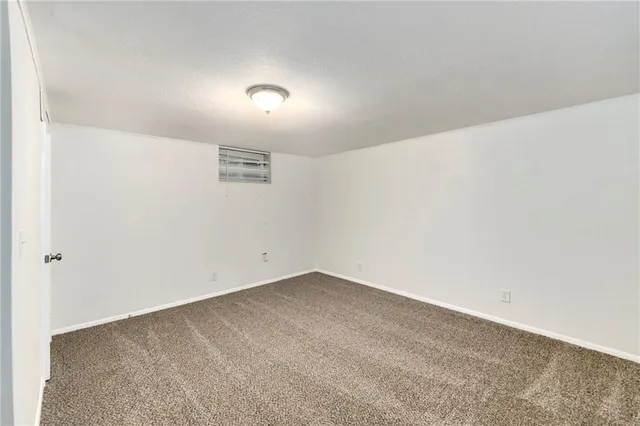 $194,900 | 818 North Wigwam Trail, Independence, MO 64056