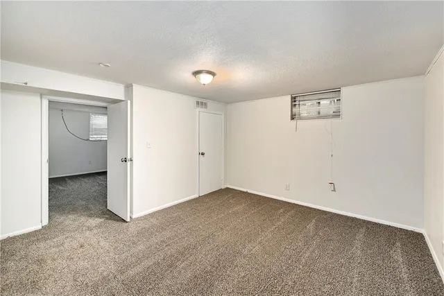 $194,900 | 818 North Wigwam Trail, Independence, MO 64056