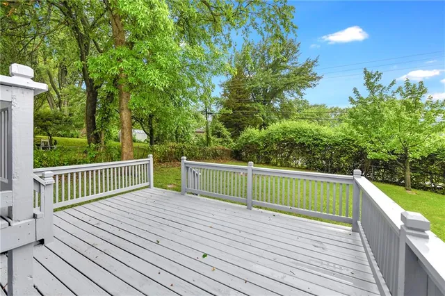 $194,900 | 818 North Wigwam Trail, Independence, MO 64056