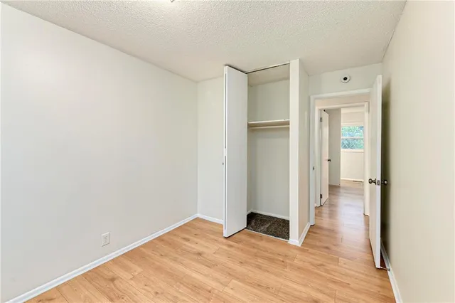 $194,900 | 818 North Wigwam Trail, Independence, MO 64056