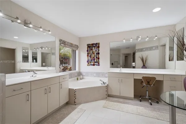 $650,000 | 7771 Via Grande, Boynton Beach, FL 33437