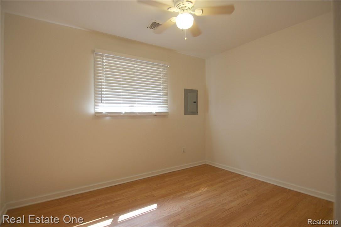 23074 Tuck Road Farmington, MI 48336 - Photo 11 of 17 2nd Bedroom