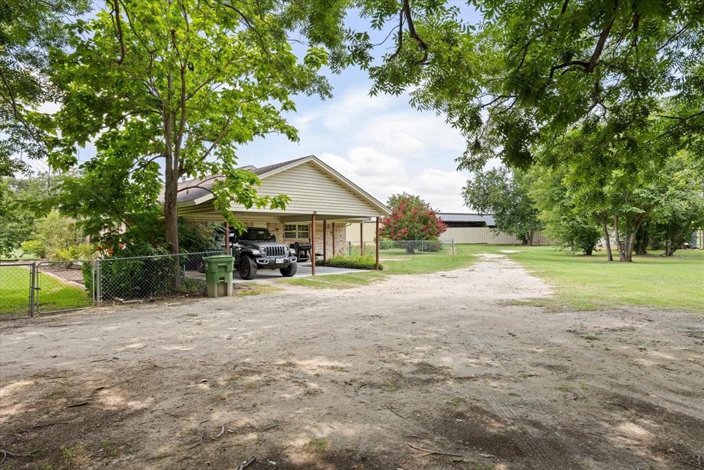 4210 Waples Road Granbury, TX 76049 - Photo 14 of 37
