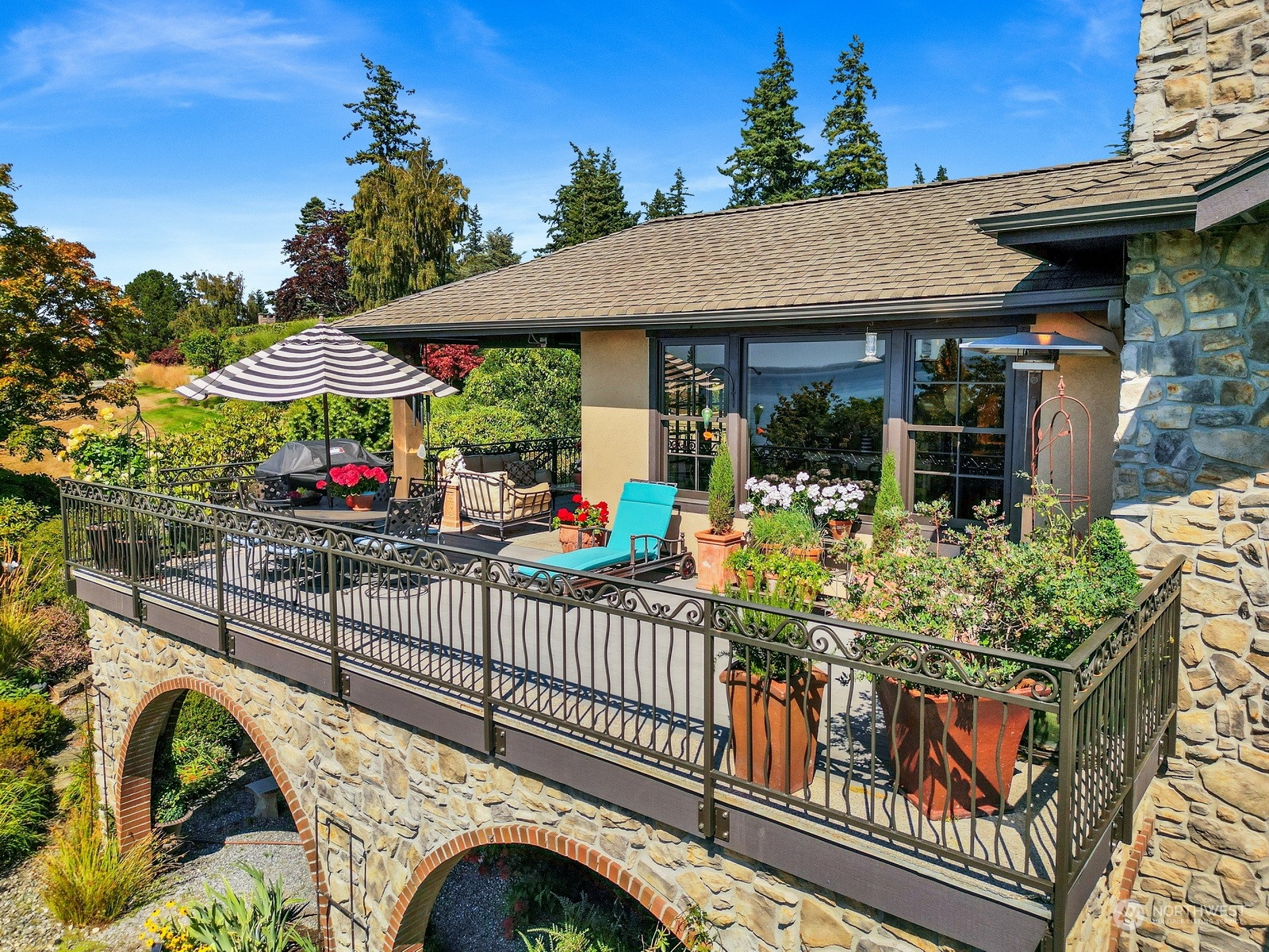 329 Bayside Road Bellingham, WA 98225 - Photo 8 of 40