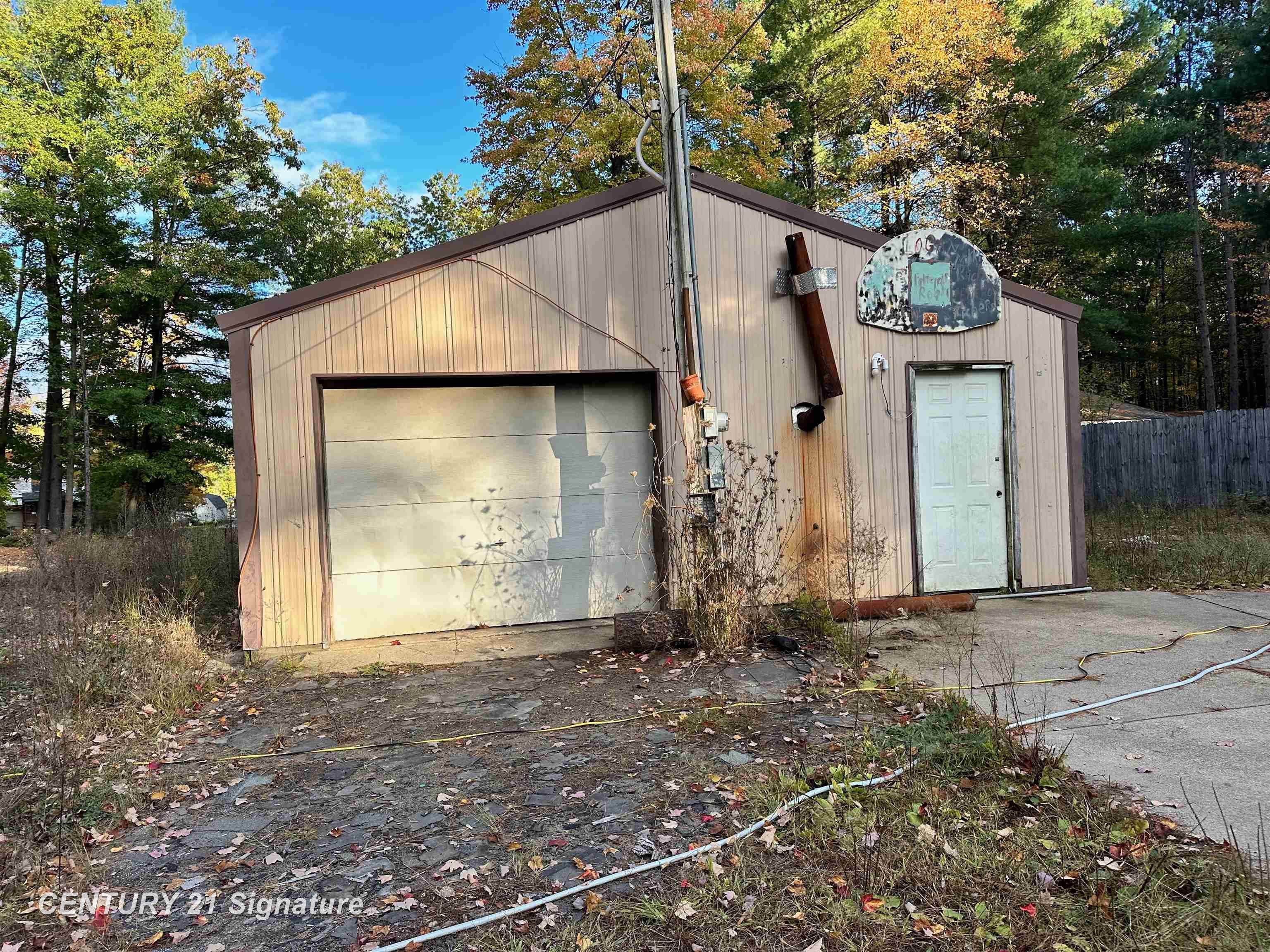 1665 Hay Road Beaverton, MI 48612 - Photo 13 of 18