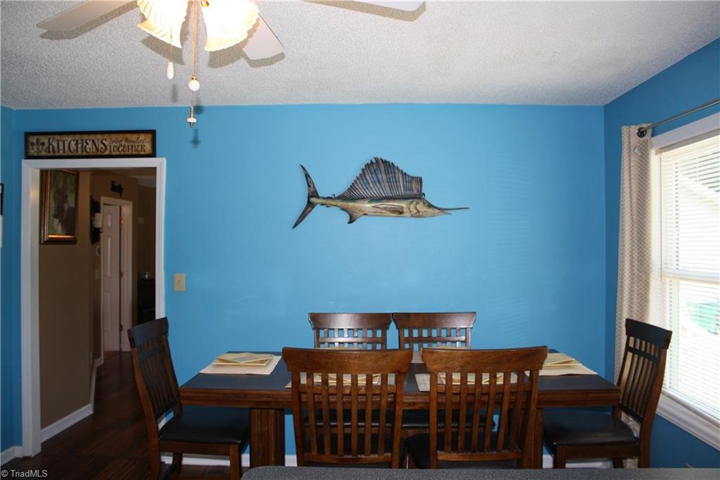 924 Skeet Club Road High Point, NC 27265 - Photo 4 of 15 Dining Room