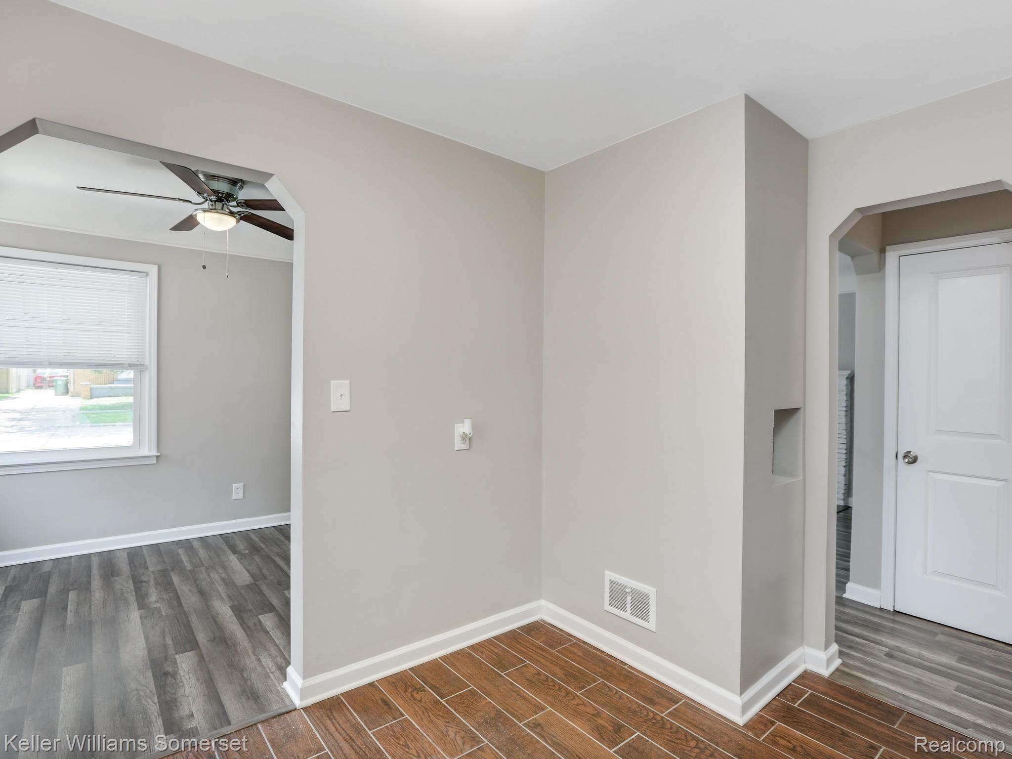 12804 Rosedale Street Southgate, MI 48195 - Photo 11 of 27 DINING AREA