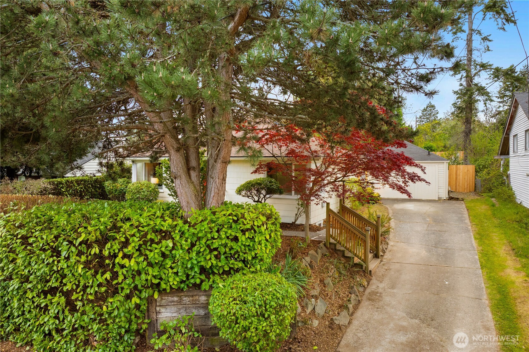 11253 35th Avenue Southwest Seattle, WA 98146 - Photo 34 of 40 Gallery Image 34