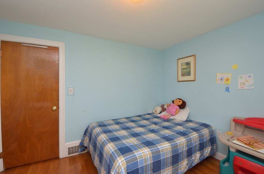 34 Partridge Street Watertown, MA 02472 - Photo 16 of 27