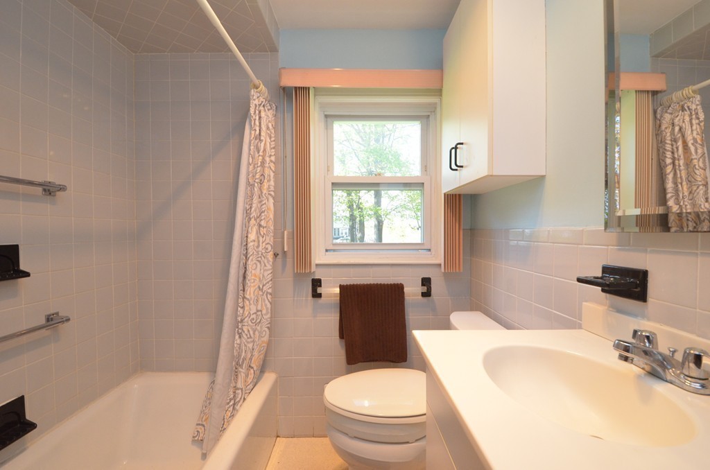 34 Partridge Street Watertown, MA 02472 - Photo 18 of 27