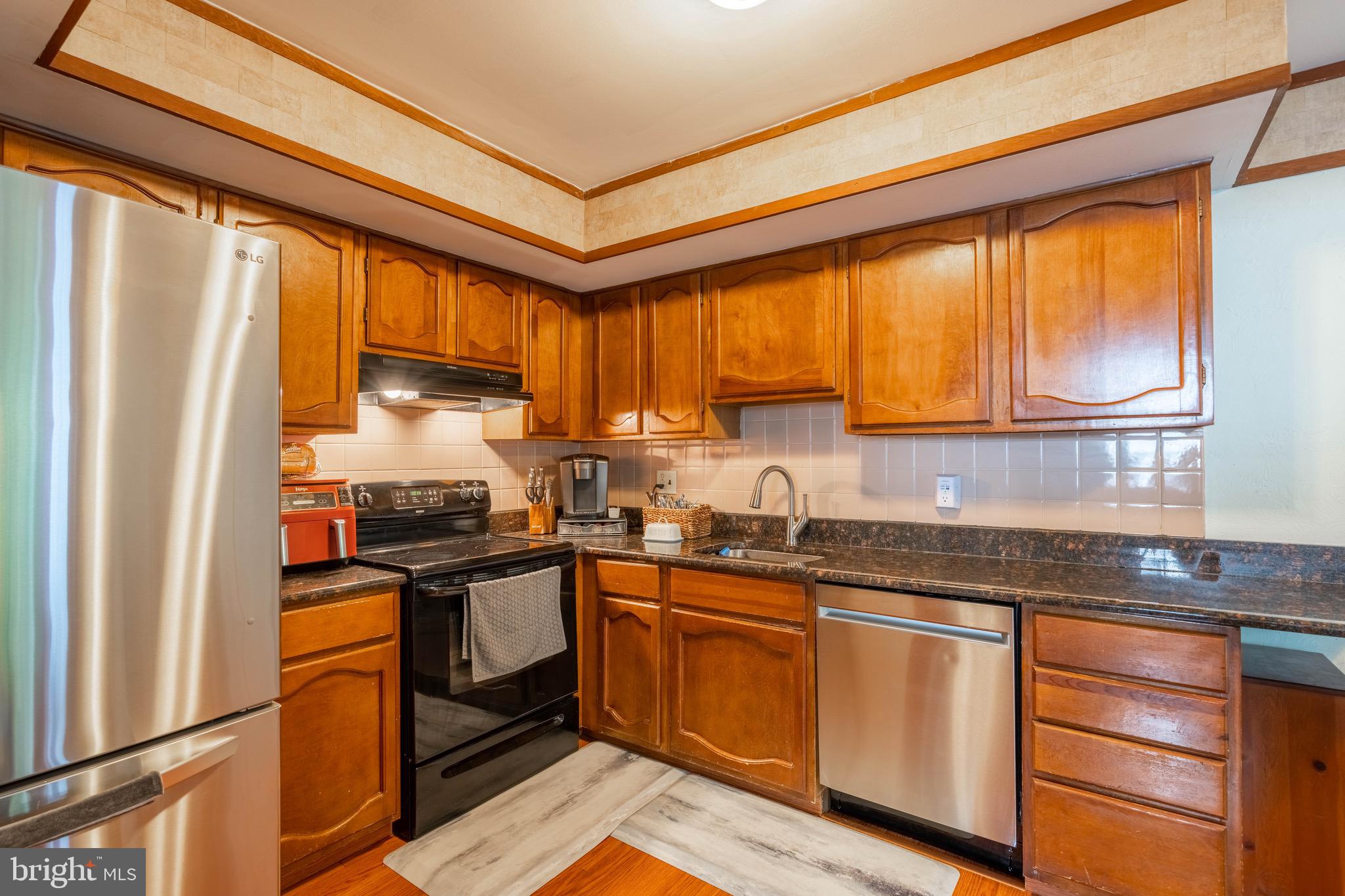 608 Valley Stream Circle Feasterville-Trevose, PA 19053 - Photo 15 of 53