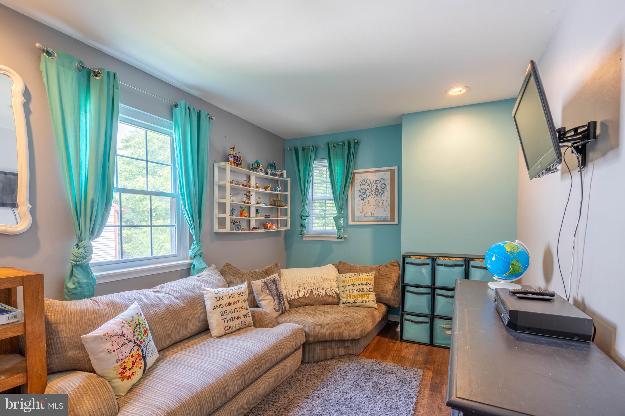 608 Valley Stream Circle Feasterville-Trevose, PA 19053 - Photo 37 of 53