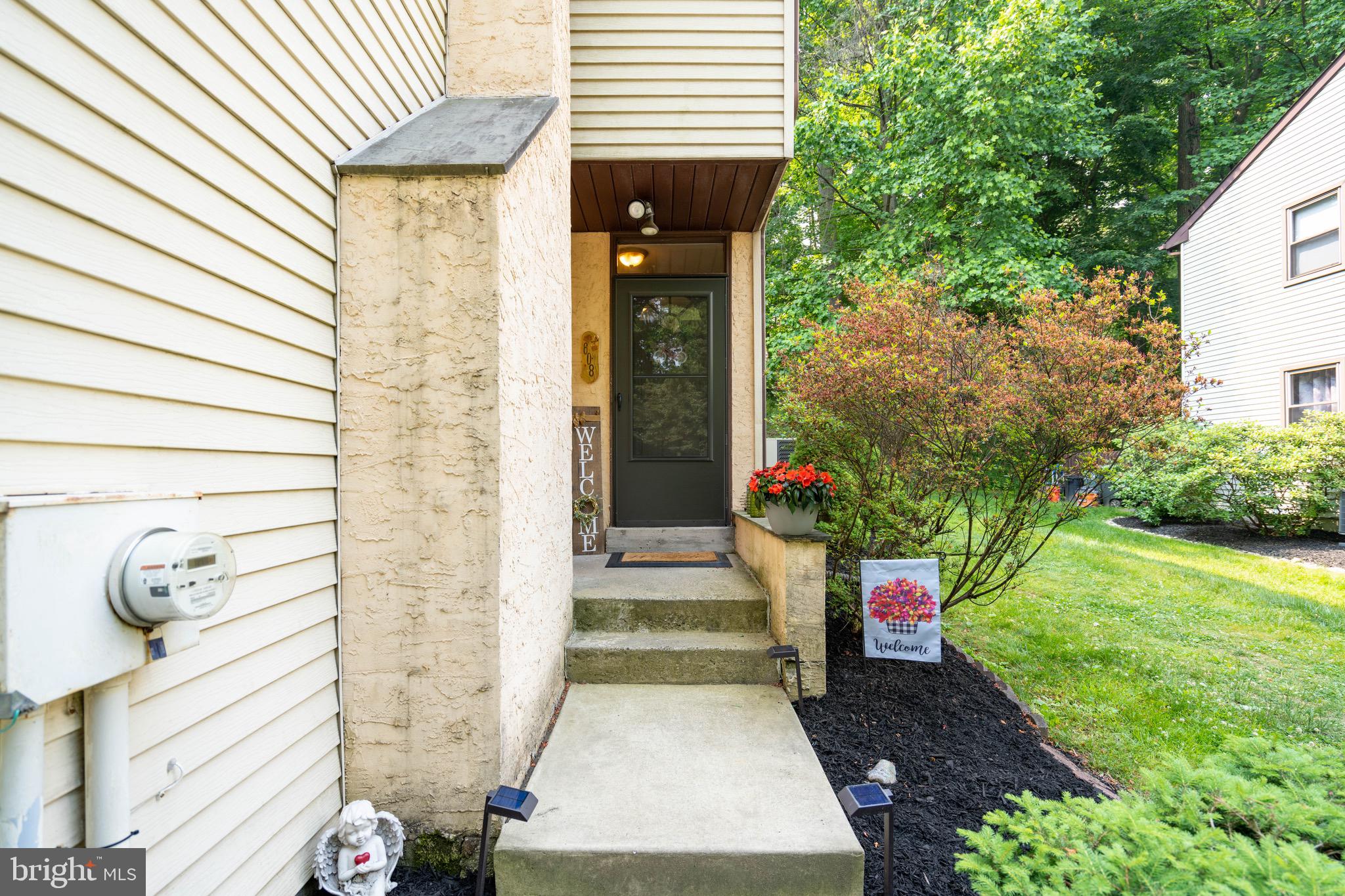 608 Valley Stream Circle Feasterville-Trevose, PA 19053 - Photo 6 of 53