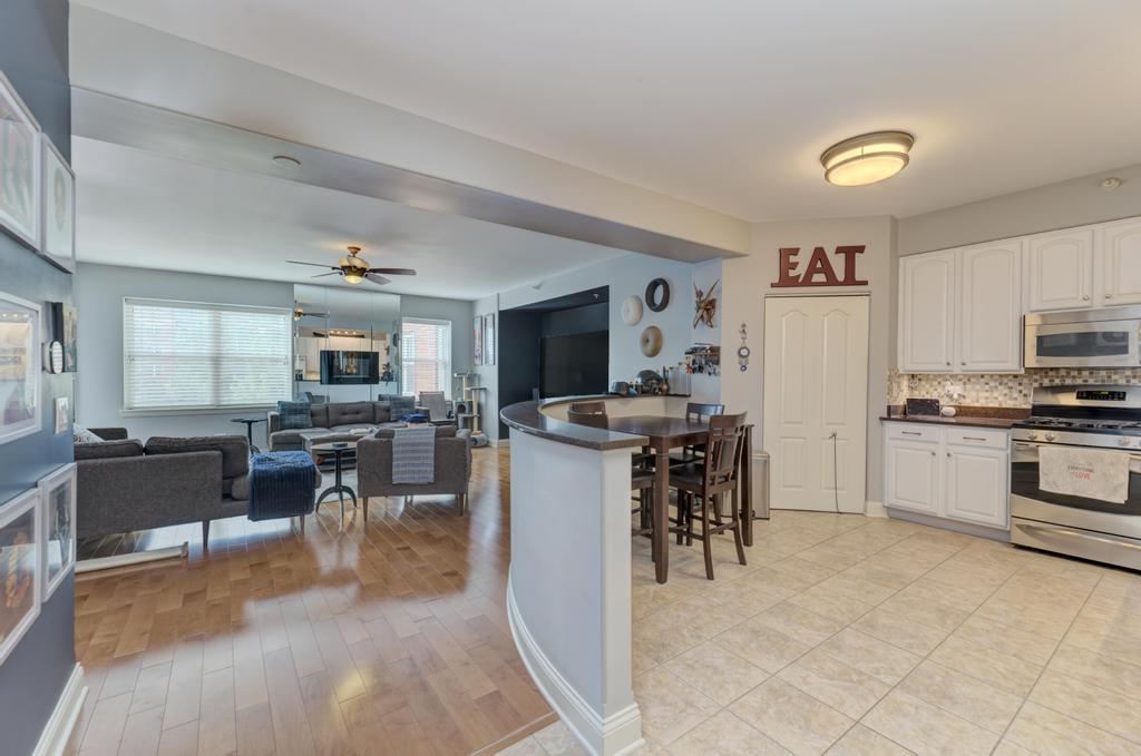1 Itasca Place, Unit 211 Addison, IL 60143 - Photo 12 of 28 Gallery Image 12