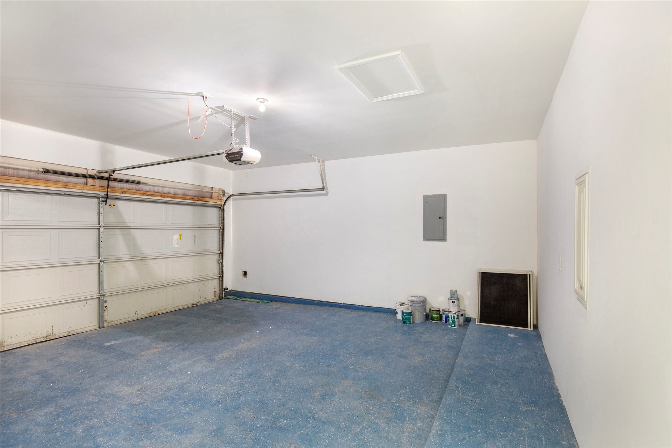 1726 Sun Point Court Humble, TX 77396 - Photo 19 of 26 a view of a garage