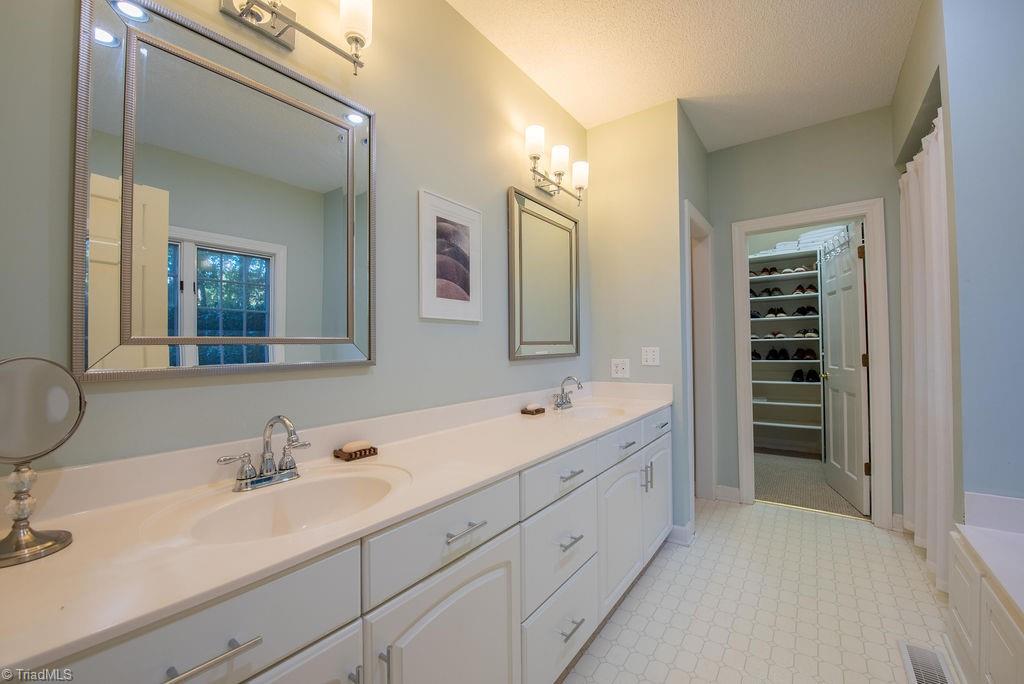 110 Manteo Road Lexington, NC 27295 - Photo 23 of 50 Gallery Image 23
