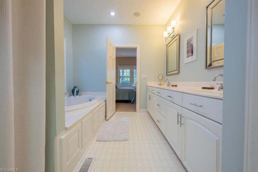 110 Manteo Road Lexington, NC 27295 - Photo 25 of 50 Gallery Image 25