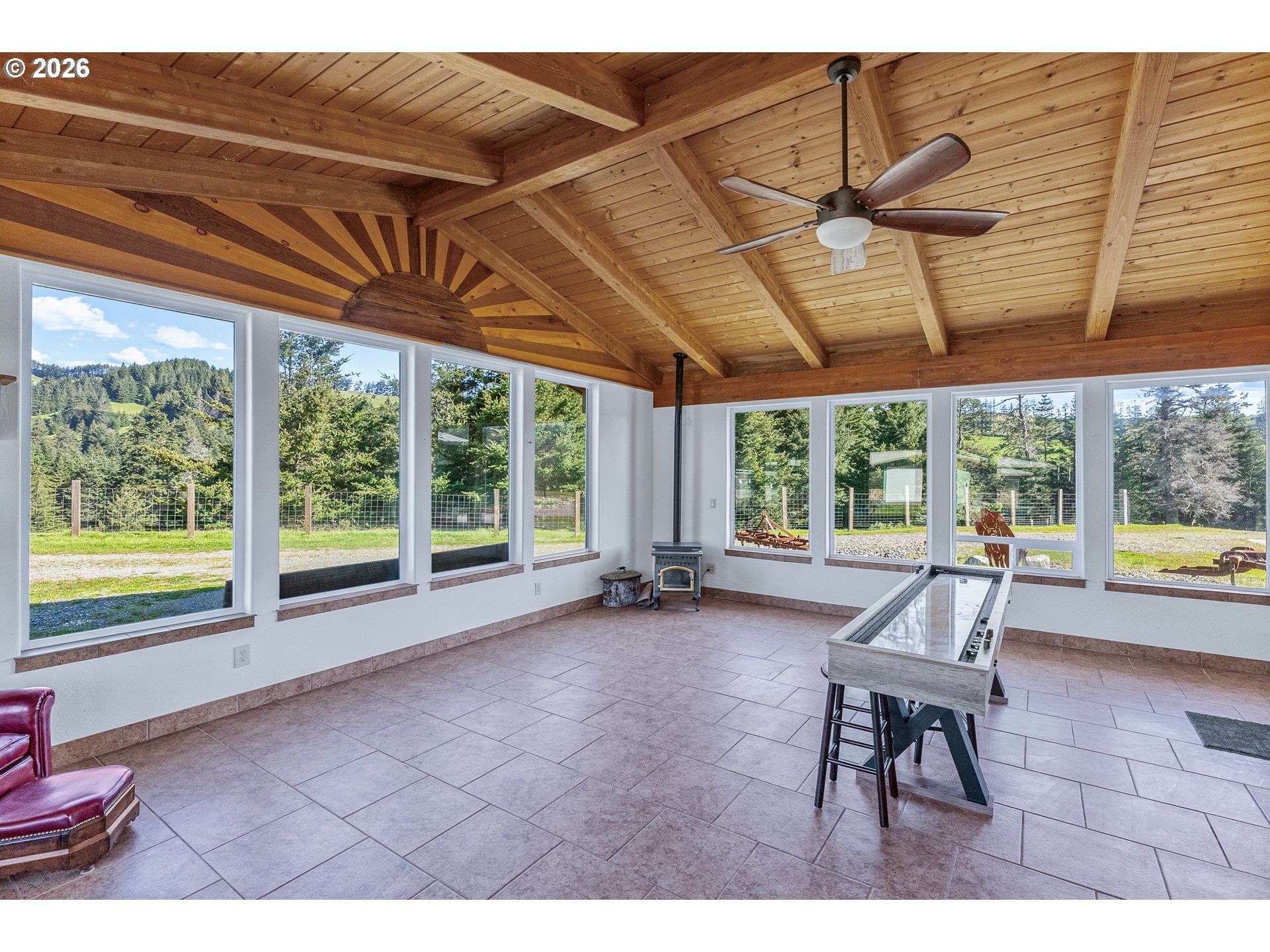 94621 North Bank Rogue River Road Gold Beach, OR 97444 - Photo 30 of 45 Sun Room