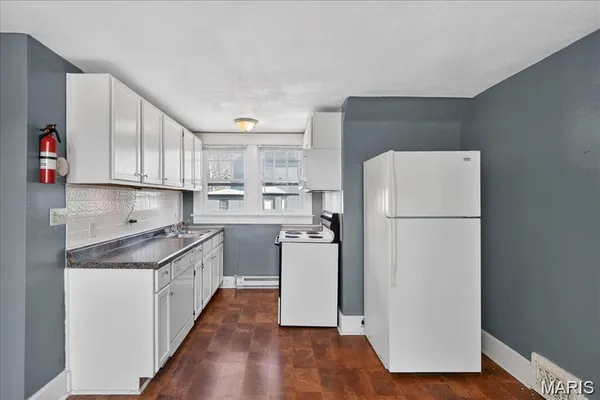 $900 | 221 Lebanon Avenue, Unit A, Belleville, IL 62220