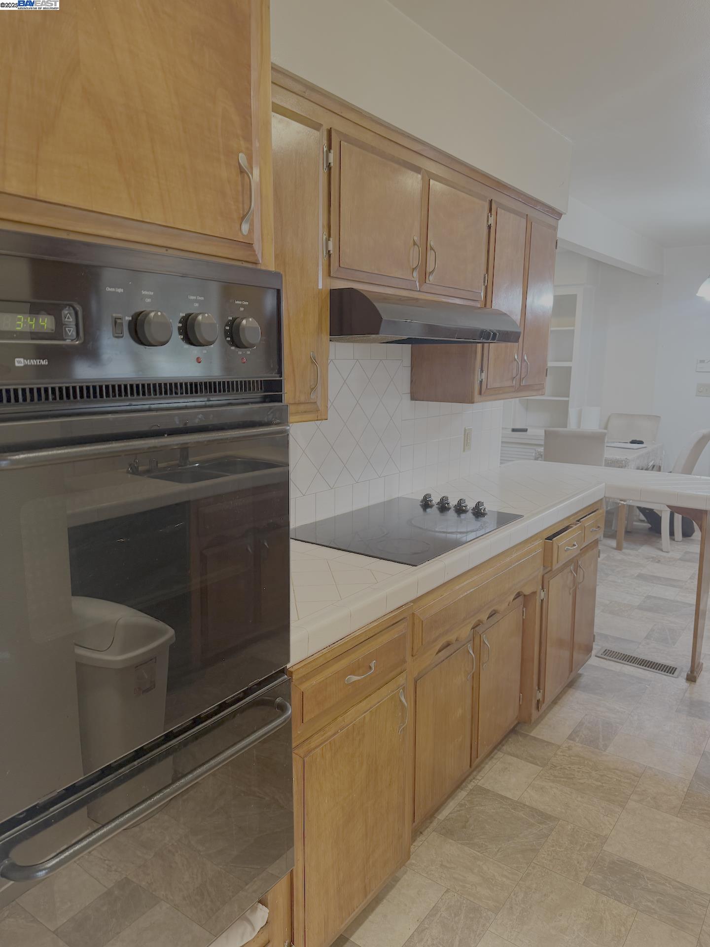 701 North 3rd Street Patterson, CA 95363 - Photo 23 of 23 a bathroom with a sink and a bathtub