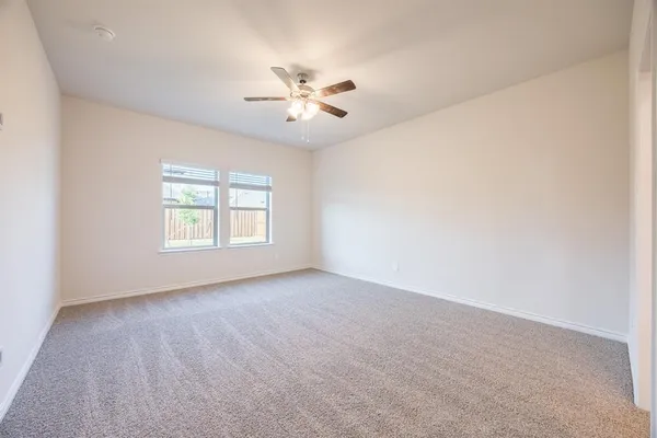 $2,400 | 940 Apeldoorn Trail, Little Elm, TX 75068