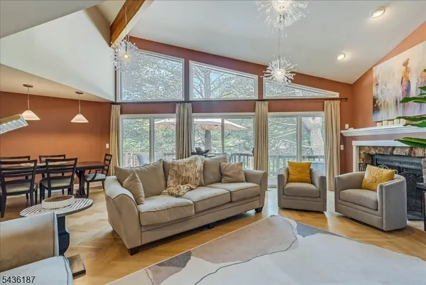 $785,000 | 35 Indian Run, Watchung, NJ 07069