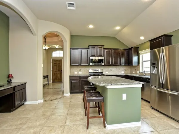 $2,550 | 510 Cameron Cove, Cedar Park, TX 78613