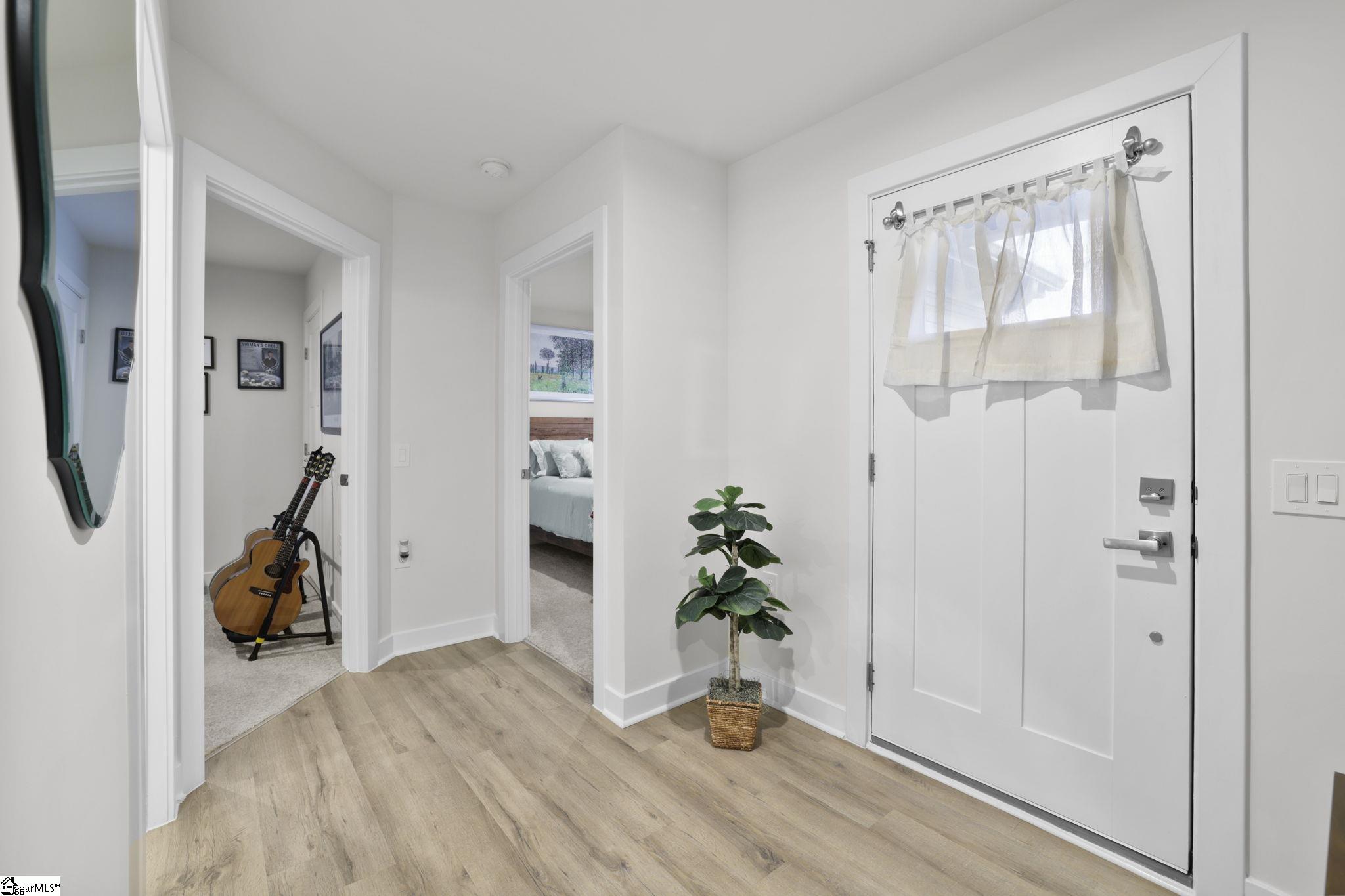 210 Bending Branch Road Greenville, SC 29605 - Photo 11 of 41