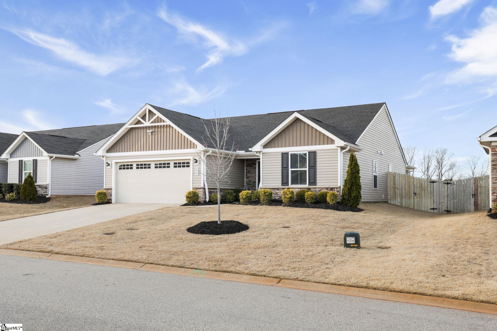 210 Bending Branch Road Greenville, SC 29605 - Photo 5 of 41