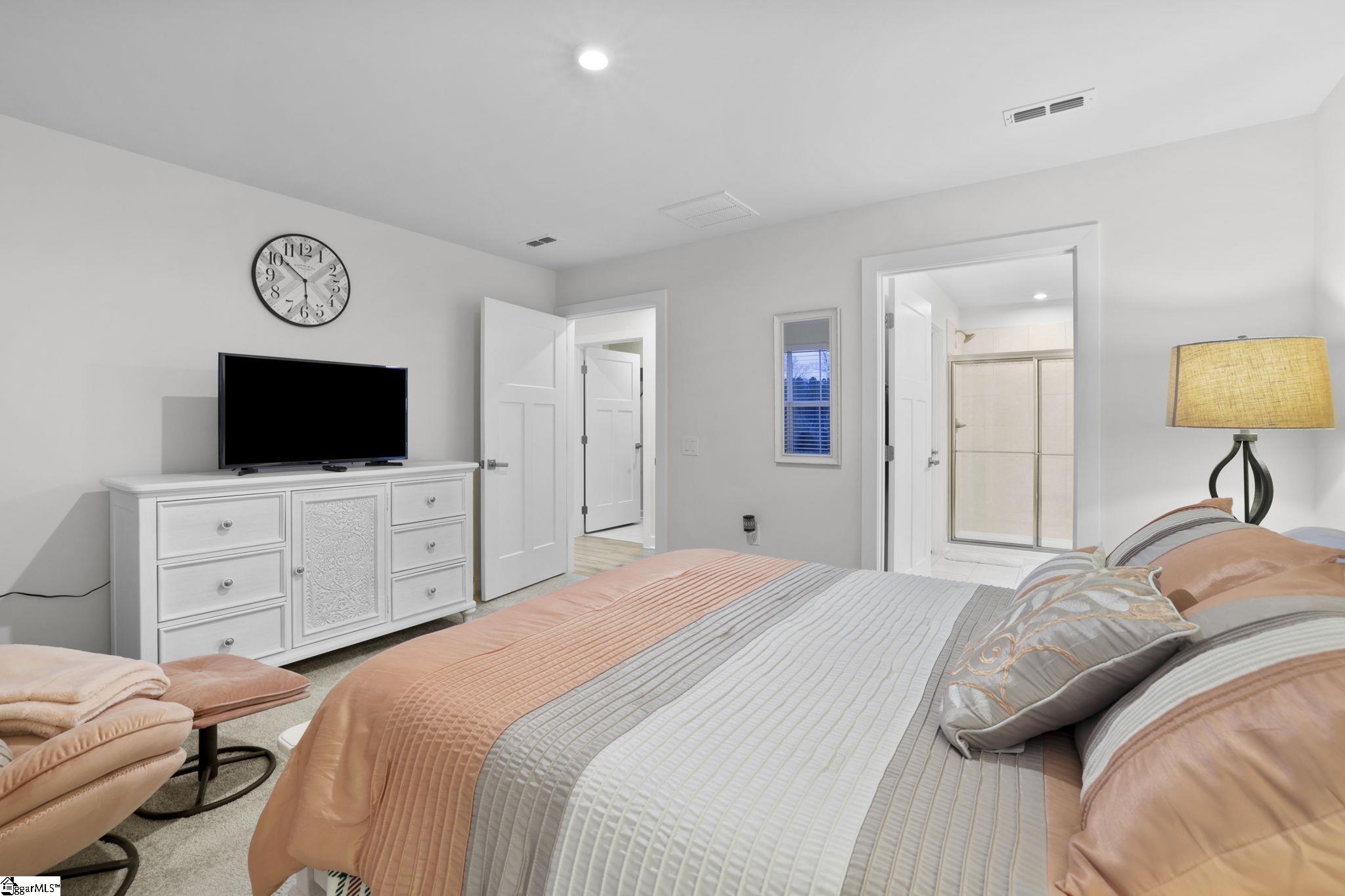 210 Bending Branch Road Greenville, SC 29605 - Photo 7 of 41 Gallery Image 7
