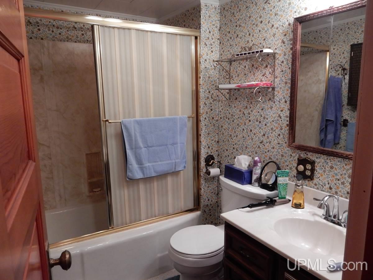 924 North Co Road Manistique, MI 49854 - Photo 29 of 32