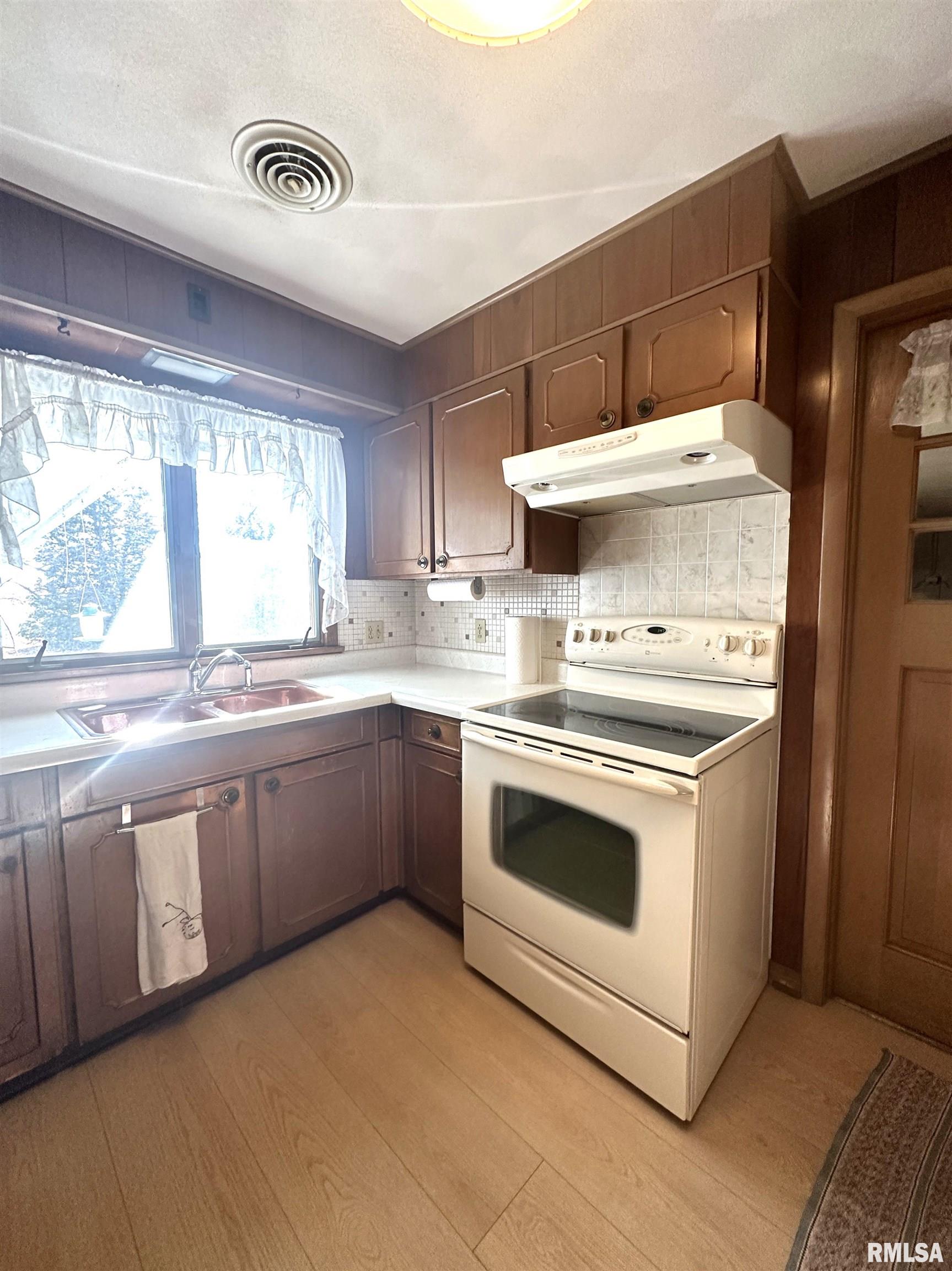303 West Spring Grove Avenue Alexis, IL 61412 - Photo 20 of 45 Gallery Image 20