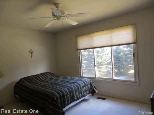 2130 London Bridge Drive, Unit 72 Rochester, MI 48307 - Photo 9 of 18 Kitchen 008.jpg