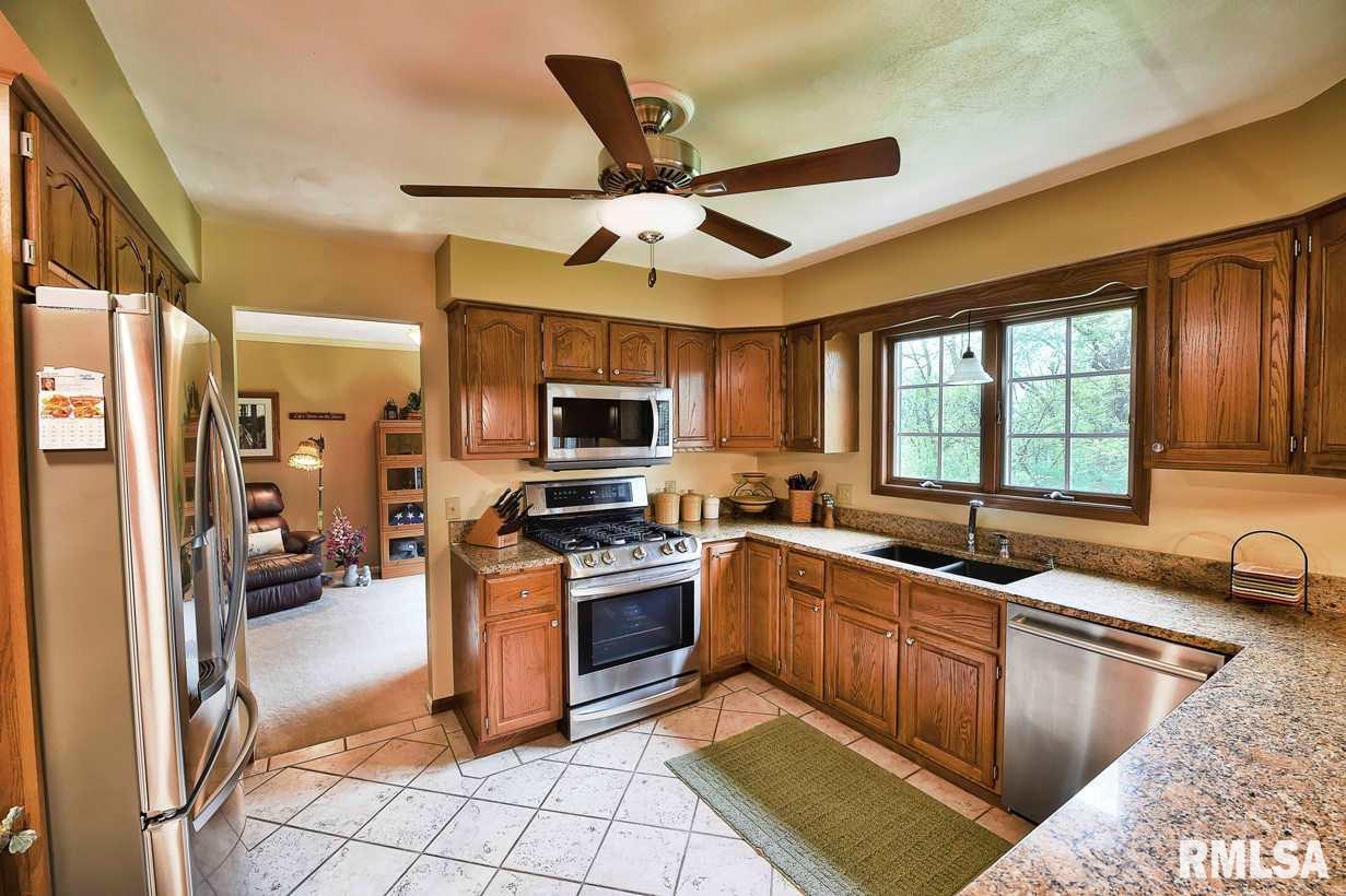 9121 141st Street West Taylor Ridge, IL 61284 - Photo 12 of 24